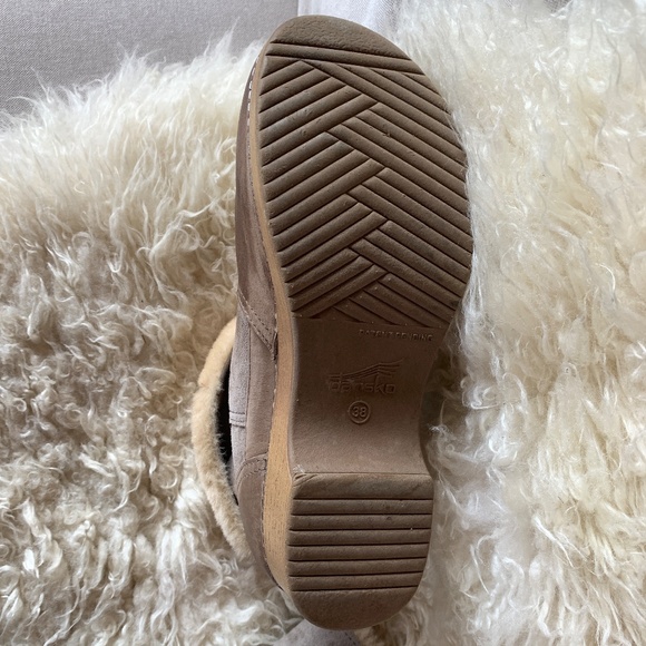 Dansko Bettie Boot shearling lined-- Like New - Picture 8 of 8